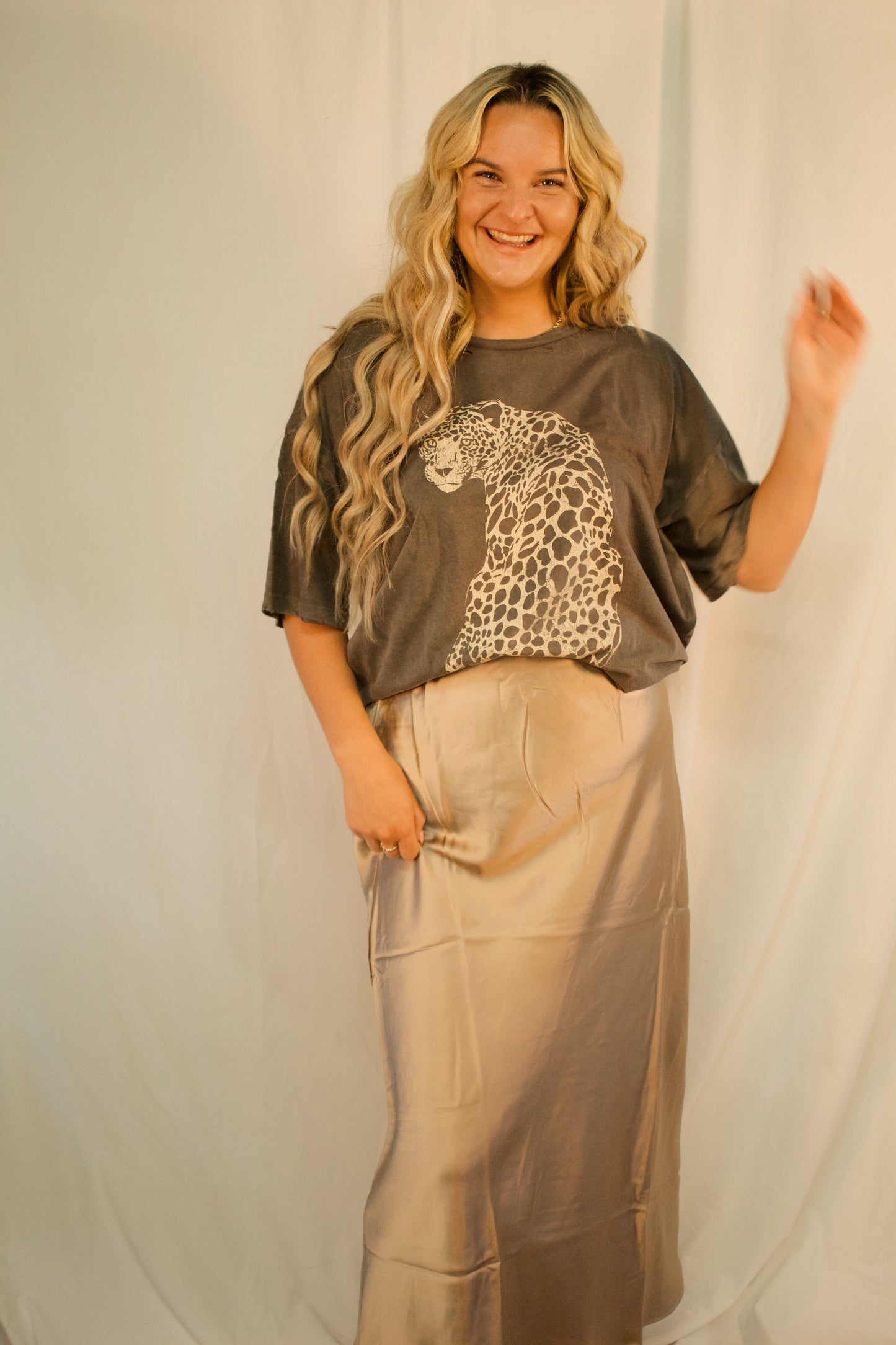 WILD ONE OVERSIZED CHEETAH TEE - TAN